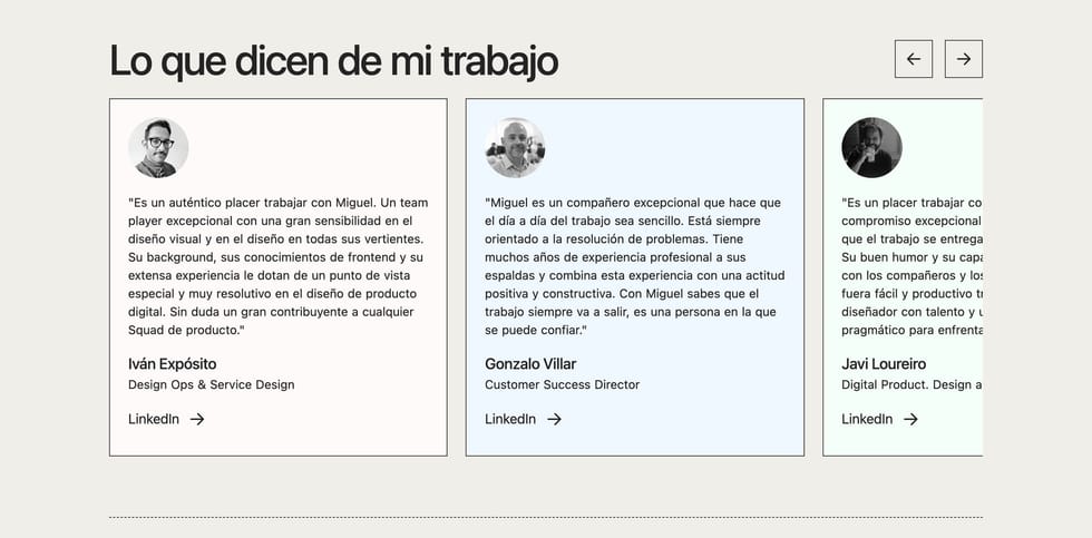 Carrusel de testimonios con foto, cargo y enlace a LinkedIn